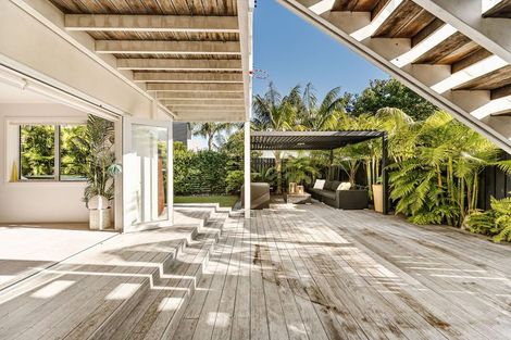 Photo of property in 16 Sutherland Avenue, Mount Maunganui, 3116