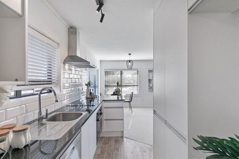 Photo of property in 1/53 Girrahween Drive, Totara Vale, Auckland, 0629