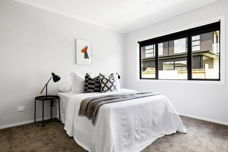 Photo of property in 2/42 Rose Berry Crescent, Flagstaff, Hamilton, 3210