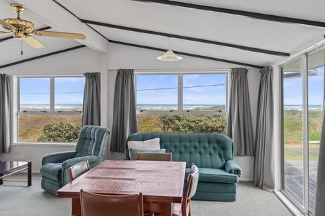 Photo of property in 61 Marine Drive, Te Kopuru, 0371