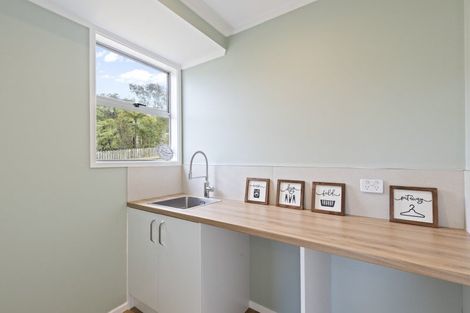 Photo of property in 8 Newlyn Place, Welbourn, New Plymouth, 4312