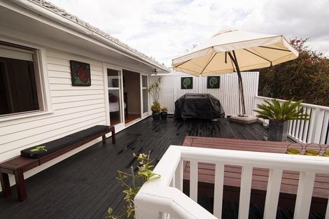 Photo of property in 4 Tomo Street, New Lynn, Auckland, 0600