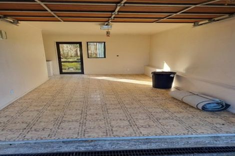 Photo of property in 3/102 Greenhithe Road, Greenhithe, Auckland, 0632