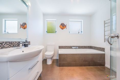 Photo of property in 252 Major Drive, Kelson, Lower Hutt, 5010