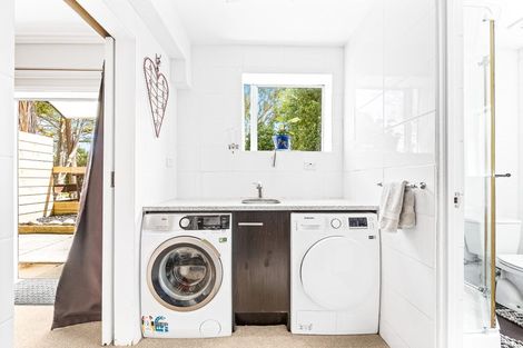 Photo of property in 14a Kowhai Road, Campbells Bay, Auckland, 0630