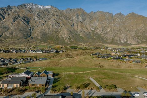 Photo of property in 22 Cunninghams Drive, Jacks Point, Queenstown, 9371