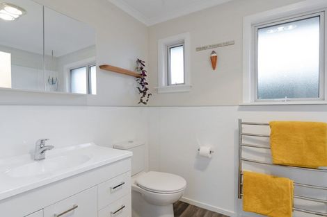 Photo of property in 50 Fovant Street, Russley, Christchurch, 8042