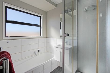 Photo of property in 33 Tawavale Street, Pukehangi, Rotorua, 3015