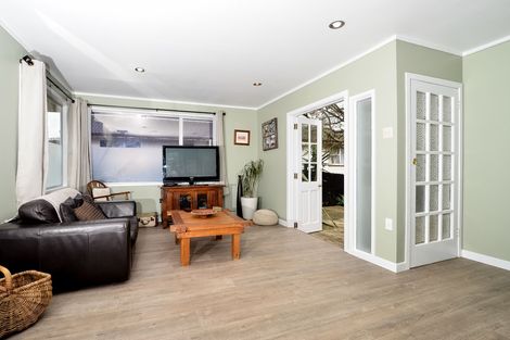 Photo of property in 49a Helena Street, Massey, Auckland, 0614