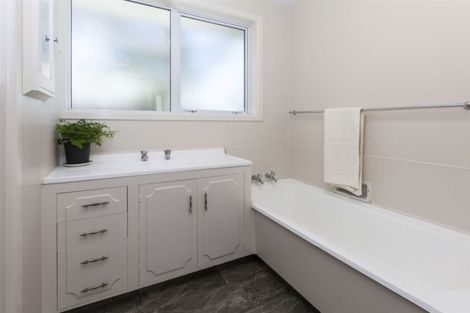 Photo of property in 82 Teesdale Street, Burnside, Christchurch, 8053