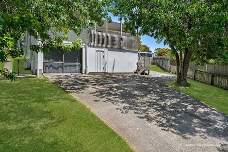 Photo of property in 10 Glucina Place, Glen Eden, Auckland, 0602