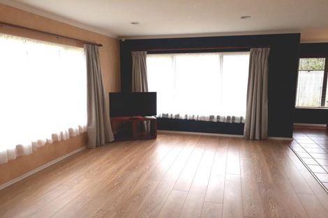 Photo of property in 31 Belcoo Crescent, East Tamaki, Auckland, 2013