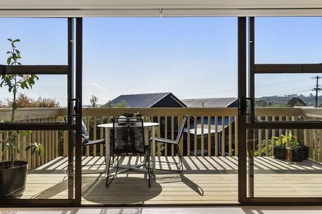 Photo of property in 1 Tauhinu Road, Greenhithe, Auckland, 0632