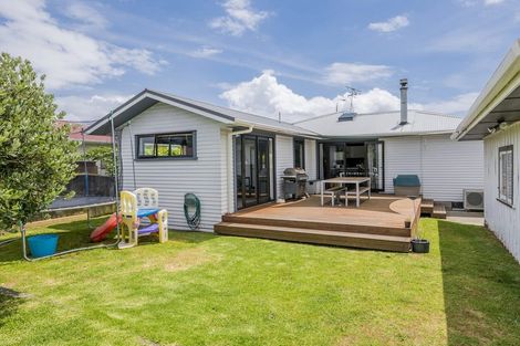 Photo of property in 54 Te Kupe Road, Paraparaumu Beach, Paraparaumu, 5032