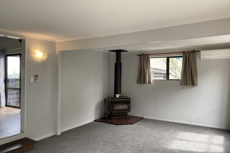 Photo of property in 10 Frances Street, Waikanae Beach, Waikanae, 5036