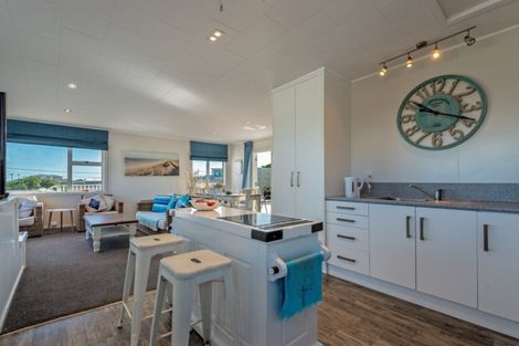 Photo of property in 35 Marine Parade South, Foxton Beach, Foxton, 4815