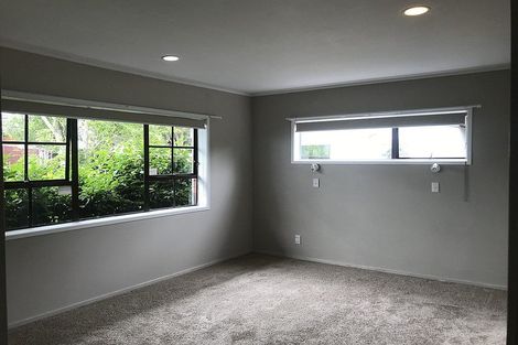 Photo of property in 2/4 Penning Road, Castor Bay, Auckland, 0620