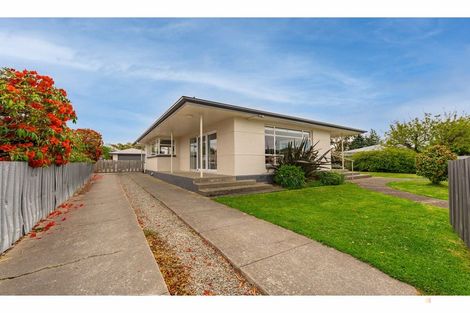 Photo of property in 30 Timaru Road, Waimate, 7924