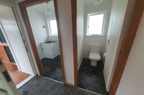 Photo of property in 12 Cron Avenue, Te Atatu South, Auckland, 0610