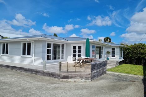 Photo of property in 286a Rangatira Road, Beach Haven, Auckland, 0626