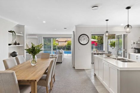 Photo of property in 18 Armstrong Farm Drive, East Tamaki Heights, Auckland, 2016