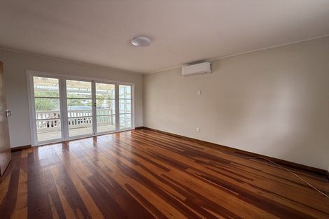 Photo of property in 26 Riverpark Crescent, Henderson, Auckland, 0610