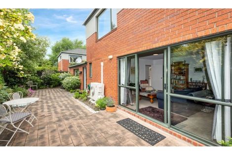 Photo of property in 2/15 Coles Place, St Albans, Christchurch, 8014