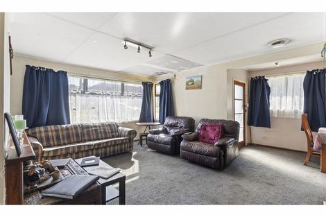 Photo of property in 1 Bardia Road, Panmure, Auckland, 1072