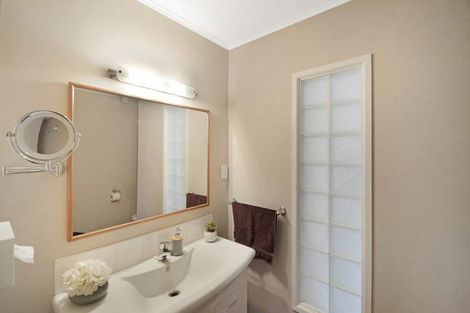 Photo of property in 10 Wera Street, Hawera, 4610