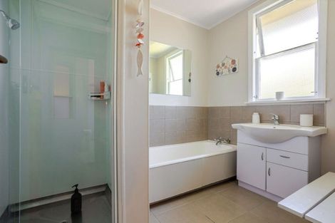 Photo of property in 5 Chamberlain Street, Dannevirke, 4930