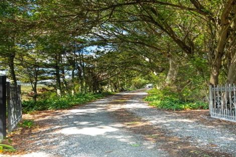 Photo of property in 2162 State Highway 16, Helensville, 0875