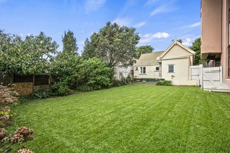 Photo of property in 24 St Marys Road, Saint Marys Bay, Auckland, 1011
