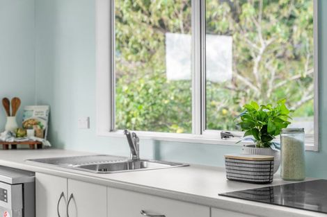 Photo of property in 24 Waimahanga Road, Onerahi, Whangarei, 0110