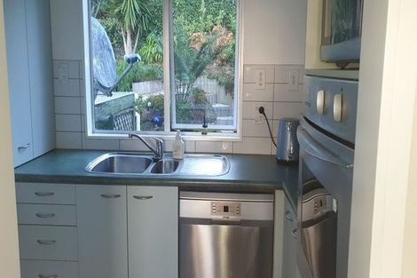 Photo of property in 2/8 Glenvale Place, Totara Vale, Auckland, 0629