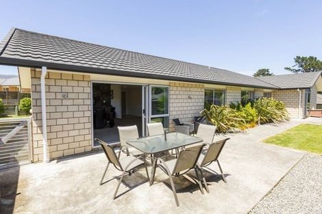 Photo of property in 22 Sunstone Crescent, Brown Owl, Upper Hutt, 5018