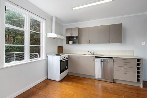 Photo of property in 164 Waddington Drive, Naenae, Lower Hutt, 5011