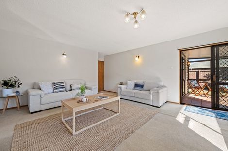 Photo of property in 2/267 Sawyers Arms Road, Bishopdale, Christchurch, 8053