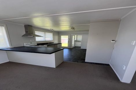 Photo of property in 40 Hillside Drive, Maoribank, Upper Hutt, 5018