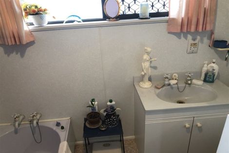 Photo of property in 15 Cook Street, Foxton, 4814