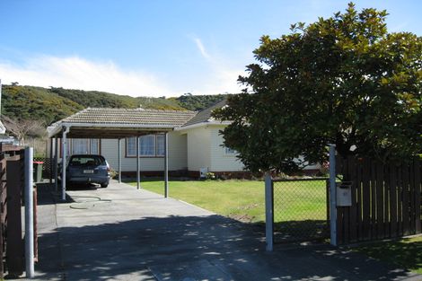 Photo of property in 37 Westminster Road, Wainuiomata, Lower Hutt, 5014