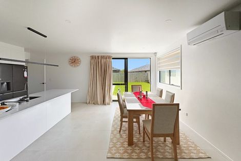 Photo of property in 21 Te Repo Drive, Halswell, Christchurch, 8025