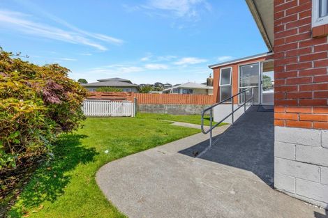 Photo of property in 6 Rospeath Crescent, Spotswood, New Plymouth, 4310