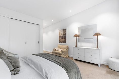 Photo of property in Bay Point Apartments, 6b/172 Oriental Parade, Oriental Bay, Wellington, 6011