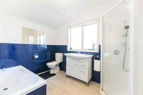 Photo of property in 36 Forest Hill Road, Henderson, Auckland, 0612