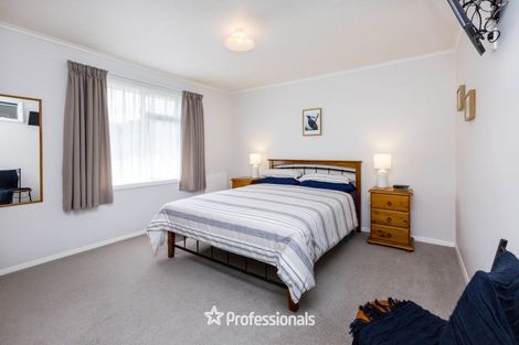 Photo of property in 34 Oxford Crescent, Ebdentown, Upper Hutt, 5018