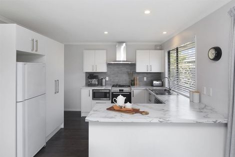 Photo of property in 3a Becmead Drive, Harewood, Christchurch, 8051