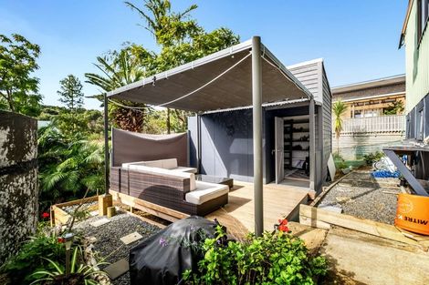 Photo of property in 54 Powells Road, Cable Bay, 0420