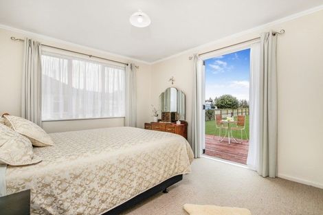 Photo of property in 31 Village Way, Ardmore, Papakura, 2582