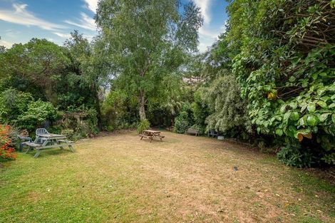 Photo of property in 7 Port Hills Road, Heathcote Valley, Christchurch, 8022