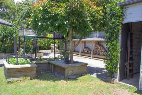 Photo of property in 84 Govett Avenue, Frankleigh Park, New Plymouth, 4310